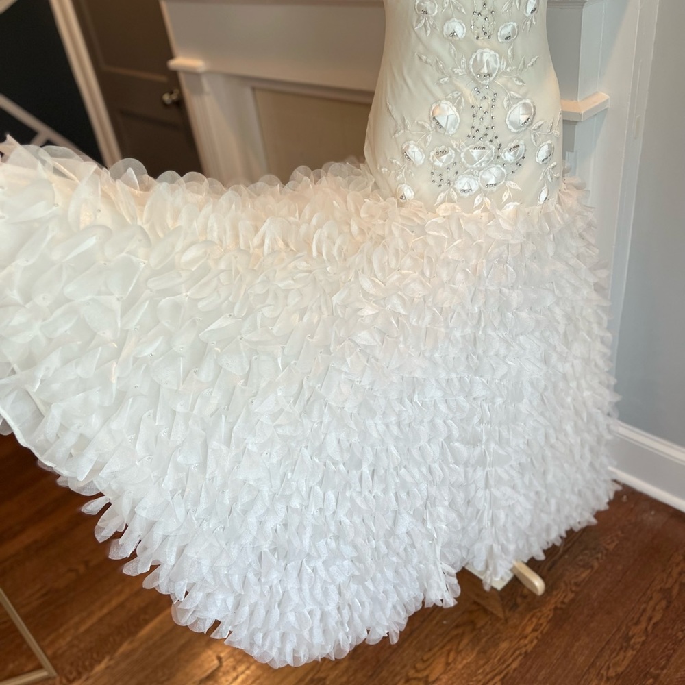 Lillie Rubin White Evening Gown - Picture 2 of 6